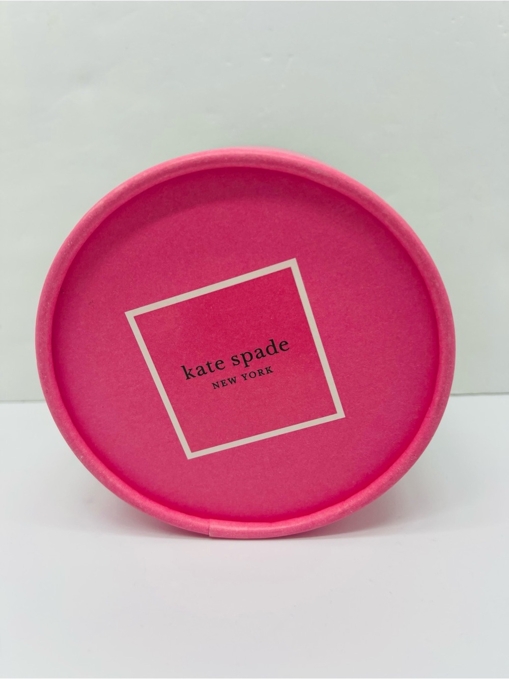 kate spade Hot Pink & Dark Green Round Gift Box with Gold Trim New - Picture 14 of 16